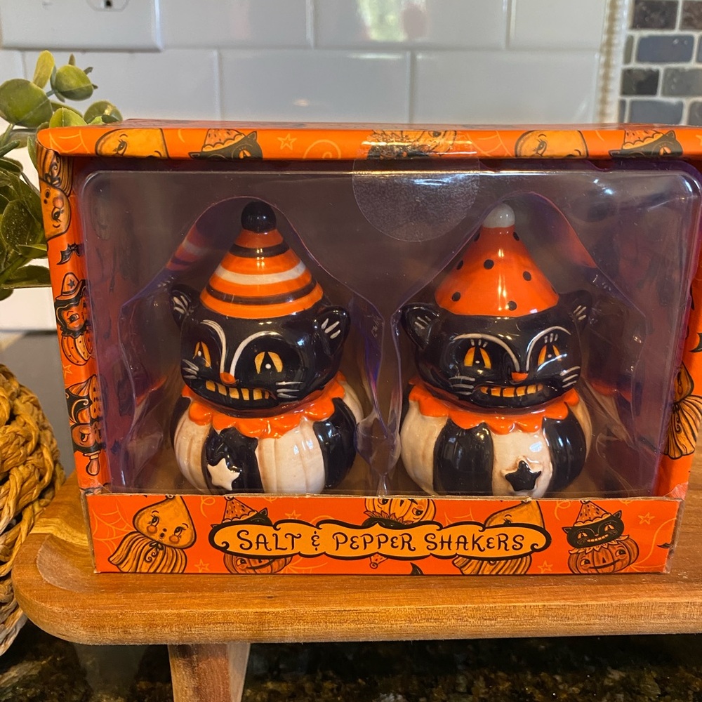 Johanna Parker Carnival Black Cats Halloween Salt and Pepper Shakers